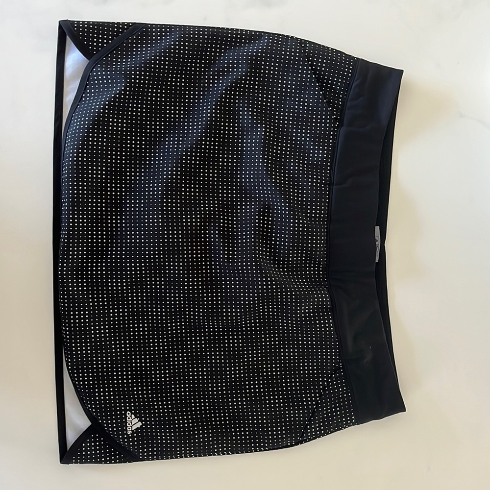 Black Adidas golf skort Large (new with tags)